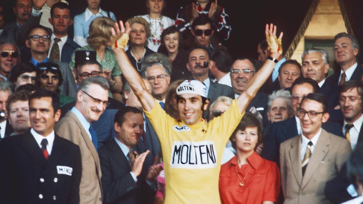 EDDY MERCKX (1969, 1970, 1971, 1972, 1974): Édouard Louis Joseph Baron, kurz Eddy, Merckx ist für viele Radsportexperten der beste Radfahrer aller Zeiten. Neben seinen fünf Toursiegen konnte er auch beim Giro d'Italia fünf Mal triumphieren