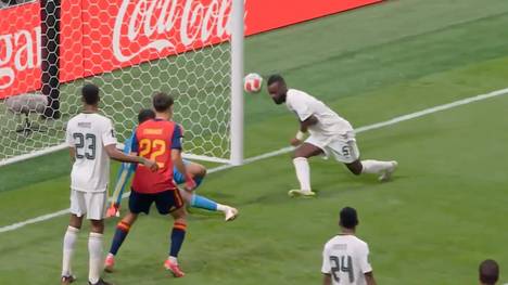 Spanien dreht nach dem schwierigen WM-Auftakt im zweiten Spiel auf. Gekrönt wird die Galavorstellung gegen Saudi-Arabien durch ein kurioses Eigentor. 