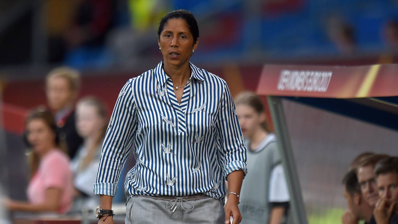 Jones nimmt DFB-Frauen in Pflicht