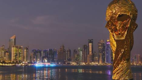 Die FIFA gibt den Spielplan für die umstrittene WM 2022 bekannt. Das Finale wird nur wenige Tage vor Weihnachten steigen. Und auch sonst gibt es weitere kuriose Zeiten.