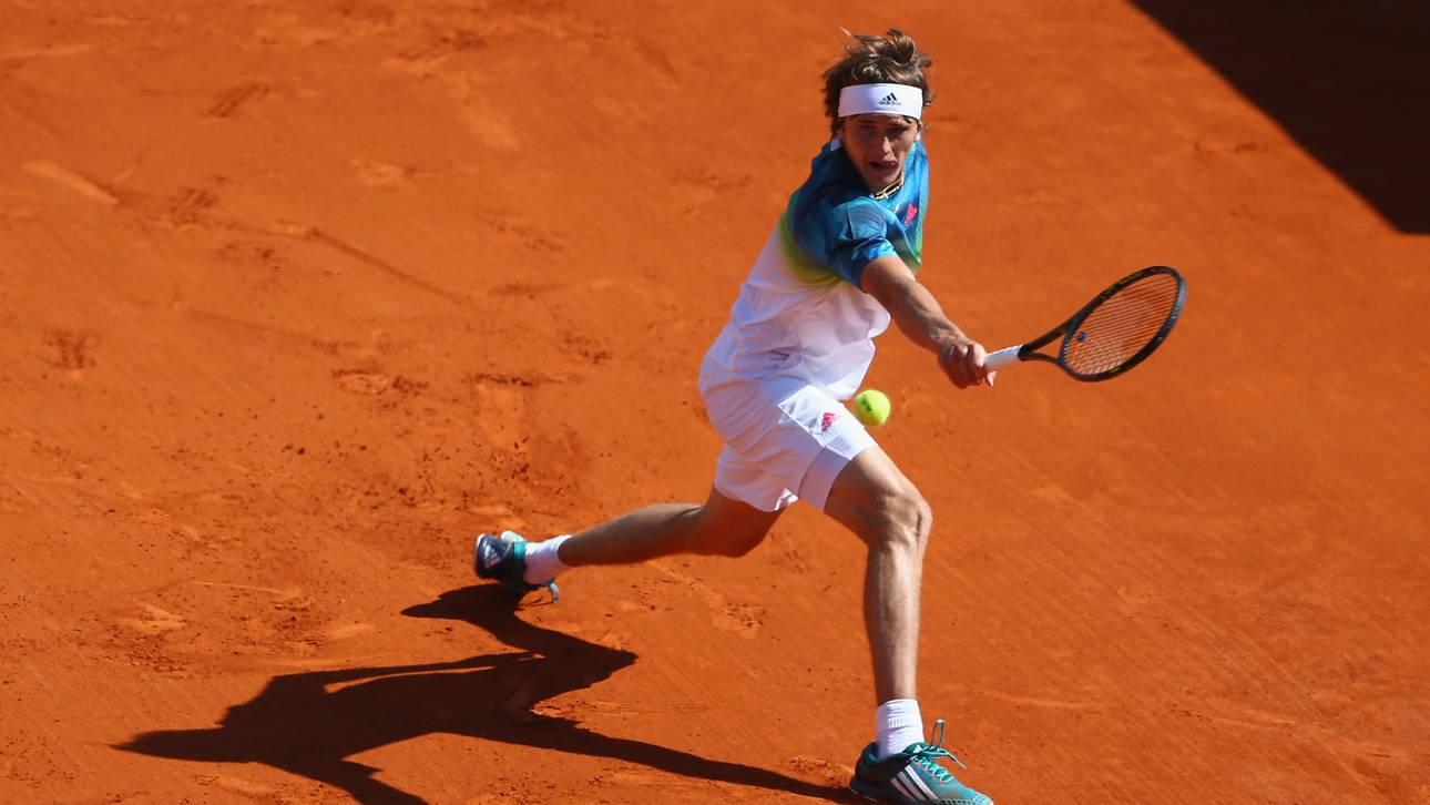 Zverev beschenkt sich zum Geburtstag