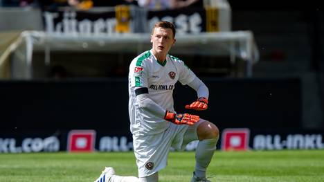 Dynamo Dresden: Torhüter Markus Schubert aus dem Kader gestrichen , Torhüter Markus Schubert zog ich den Unmut der Dresdner Fans zu