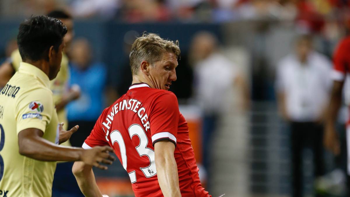 17. JULI 2015: Schweinsteiger ist zum ersten Mal für United im Einsatz. Bei einem Vorbereitungsturnier in den USA spielt er eine Halbzeit beim 1:0-Sieg gegen Club America aus Mexiko. Die Rückennummer 23 wird er später gegen die 31 tauschen
