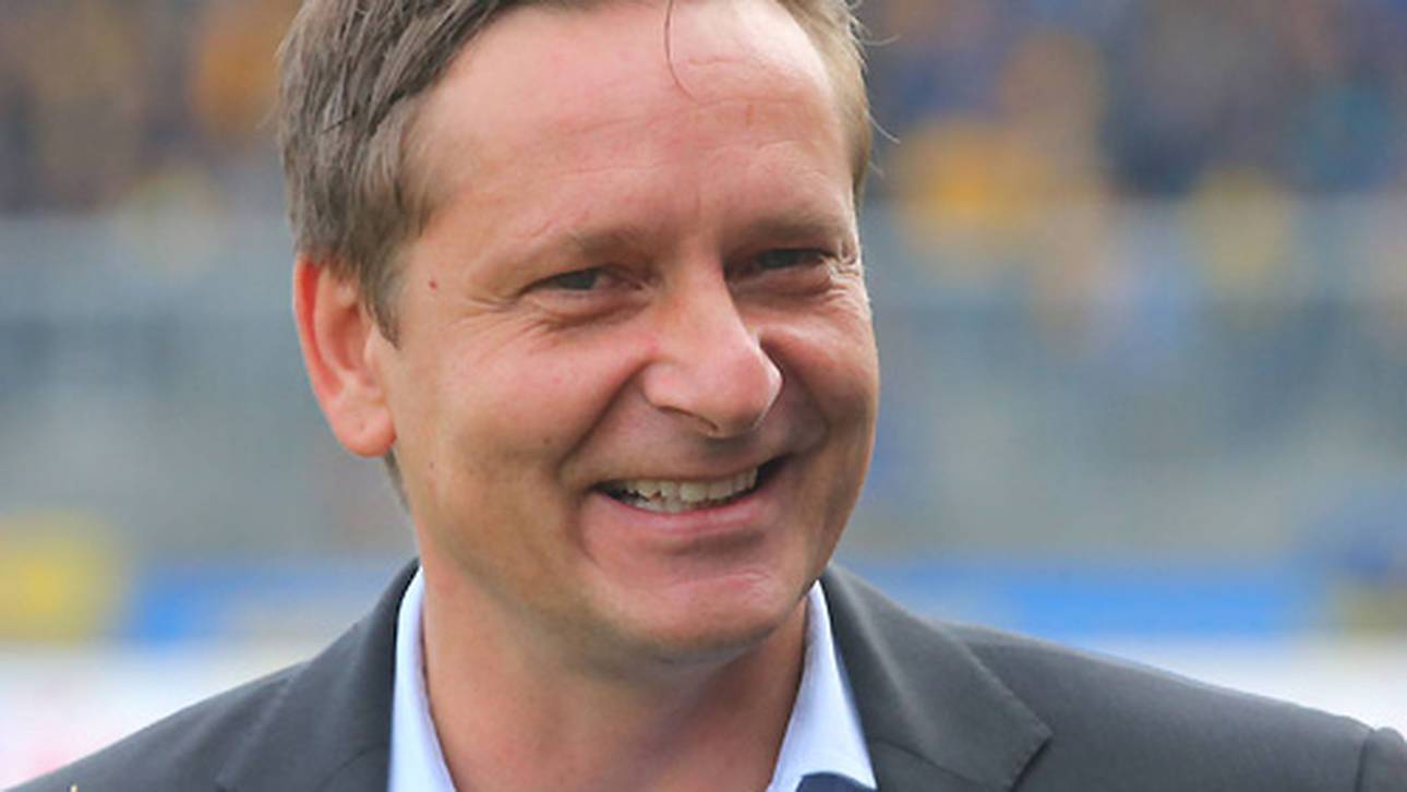 „Besoffener“ Heldt zeigt Humor