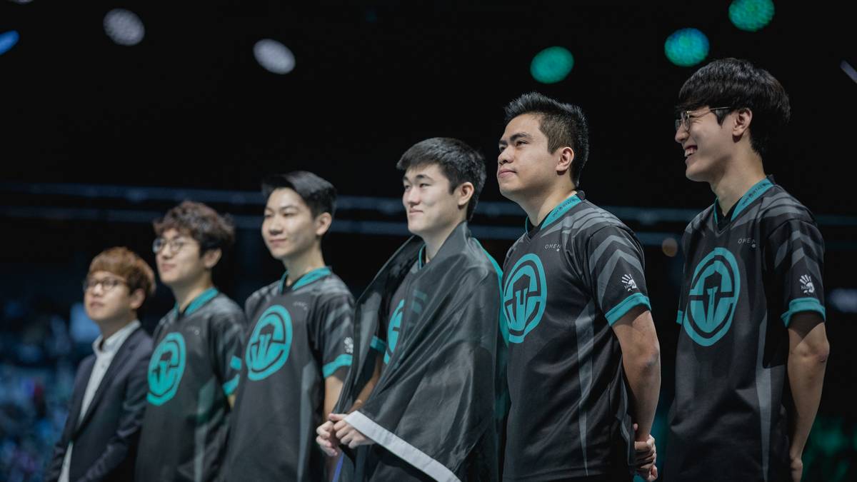 Die Immortals sind Vize-Champion der NA LCS und spielten sich dadurch bis zur Weltmeisterschaft. Berichten zufolge soll das Team trotzdem keinen Platz in der neuen LCS erhalten haben. Somit wären alle Spieler verfügbar - und damit für die meisten Teams sehr interessant