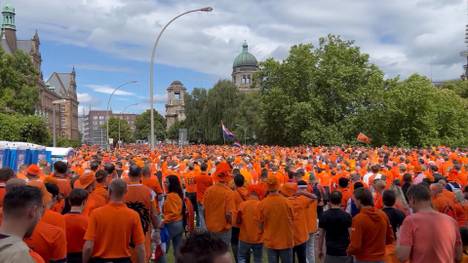 Vor dem Auftaktspiel der Niederlande übernehmen die Fans der Elftal die Hamburger-Innenstadt mit ihrem Fanmarsch.