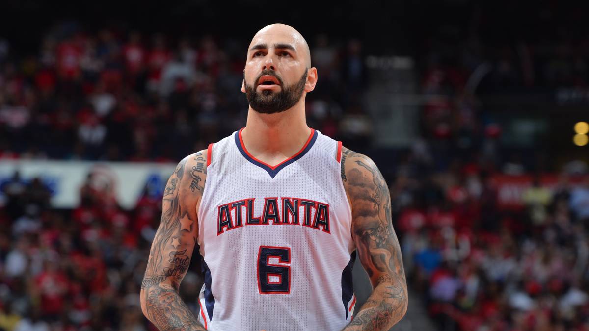 Mazedonien: Power Forward/Center Pero Antic (Fenerbahçe Ülker) - Für Antic ist das Kapitel NBA vorerst beendet. Der Glatzkopf verlässt Atlanta und wird in Zukunft in Istanbul die Dreier fliegen lassen. Als prominenter Anker bei Mazedonien wird viel auf seinen tätowierten Schultern lasten, zumindest in Sachen Selbstvertrauen dürfte das den erfahrenen Big Mann nicht stören