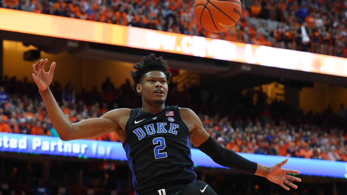 RANG 6 - CAM REDDISH (Small Forward, Duke): Reddish wurde als neuer Paul George gefeiert, stand bei Duke aber im Schatten von Williamson und Barrett. Seine Quote bei 3ern und am Korb war für einen Point-Forward seiner Klasse eher schwach. Trotzdem ist er mit seiner Vielseitigkeit und Größe begehrt. NBA-Vergleich: Tyreke Evans