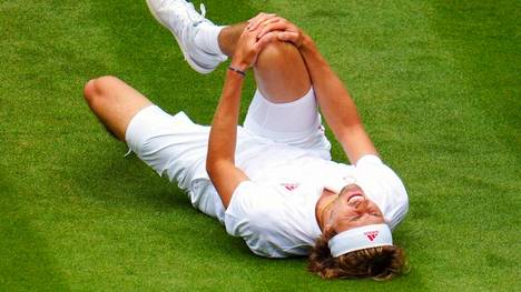 Alexander Zverev stürzte bei seinem Wimbledon-Aus im Achtelfinale böse