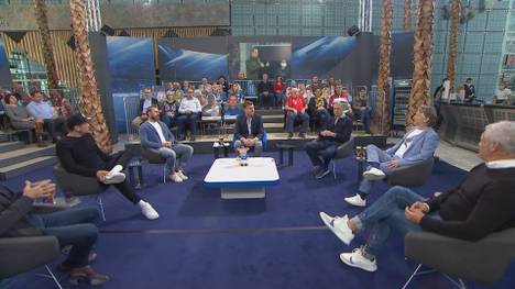 Der FC Schalke schlittert auch unter dem neuen Coach Manuel Baum weiter in die Krise. Der CHECK24 Doppelpass diskutiert: Kann er auf Schalke die Wende schaffen?