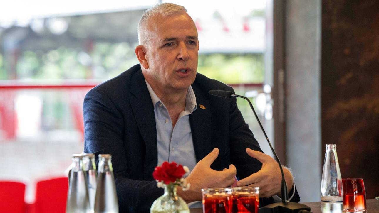 Buli-Präsident schießt gegen Konkurrenz