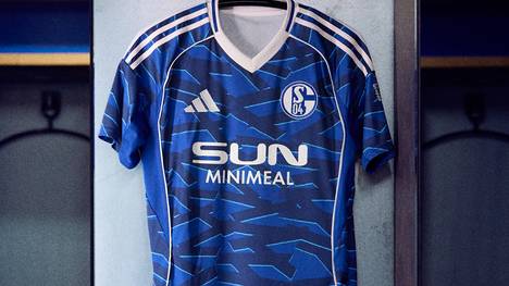 Der FC Schalke 04 präsentiert sein neues Heimtrikot für die Saison 2025/26. Das Trikot ist im Retrostil in Anlehnung zum Trikot von 1992 bis 1994 designt.