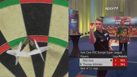 Nico Kurz gewinnt gegen Thomas Köhnlein sein viertes Spiel in Folge und zieht somit bereits nach dem ersten Match des Tages sicher in das Viertelfinale ein. 