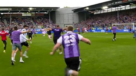 Die Highlights der Partie SV Wehen Wiesbaden - VfL Osnabrück aus der 3. Liga im Video.
