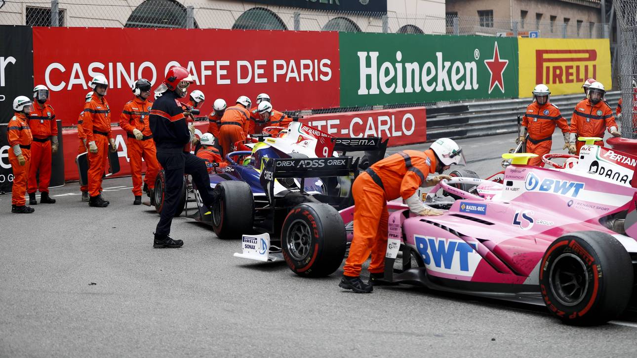 Schumacher sorgt für Crash