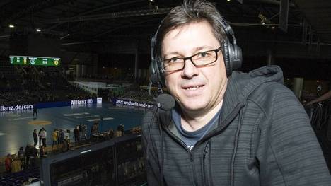 Florian Naß hat sich als Handball-Kommentator bereits einen Namen gemacht