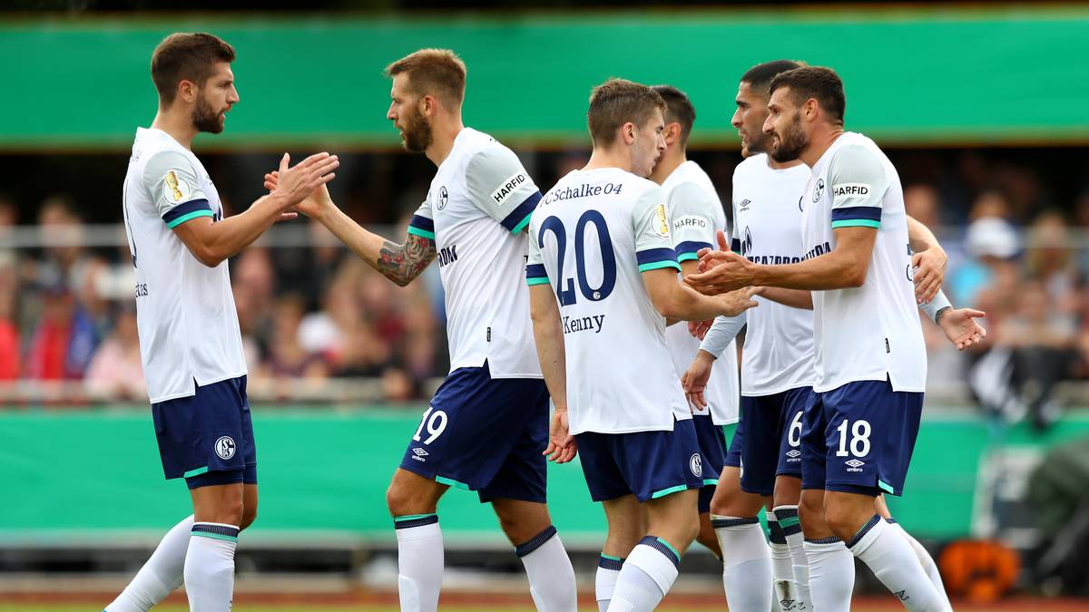 Gegen Drochtersen ließen die Königsblauen im DFB-Pokal nichts anbrennen (5:0), die Testspiele endeten mit gemischten Gefühlen, immerhin konnte der FC Villarreal in der Generalprobe mit 2:0 geschlagen werden