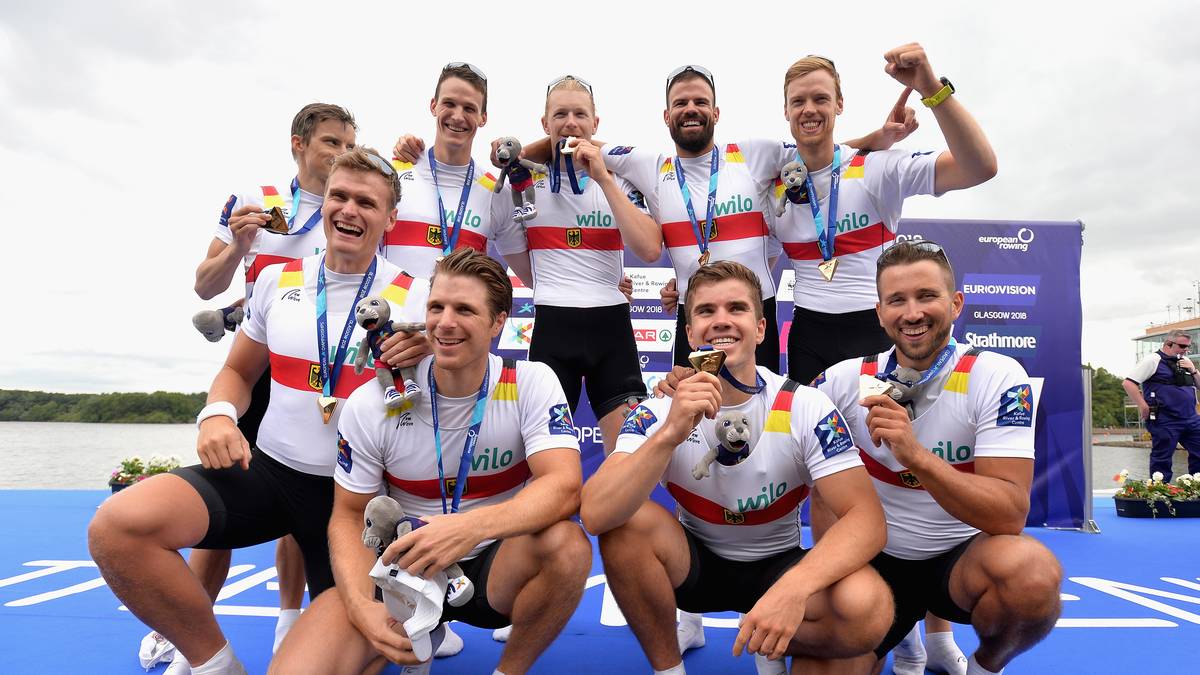 MANNSCHAFT DES JAHRES - PLATZ 3: DEUTSCHLAND-ACHTER (1011 Punkte) - Einen Monat nach dem Gewinn der EM-Goldmedaille legt der Achter mit WM-Gold nach. Dabei schafft die Truppe ein Novum: Denn nie zuvor war ein DRV-Achter mit der gleichen Besetzung zweimal in Folge Weltmeister geworden