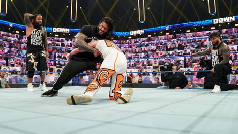 Roman Reigns attackierte bei WWE SmackDown Dominik und Rey Mysterio