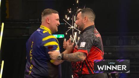 Luke Littler gewinnt den zwölften Spieltag der Premier League of Darts im Finale gegen Tabellenführer Jonny Clayton mit 6:1 und macht einen großen Schritt in Richtung Playoffs.