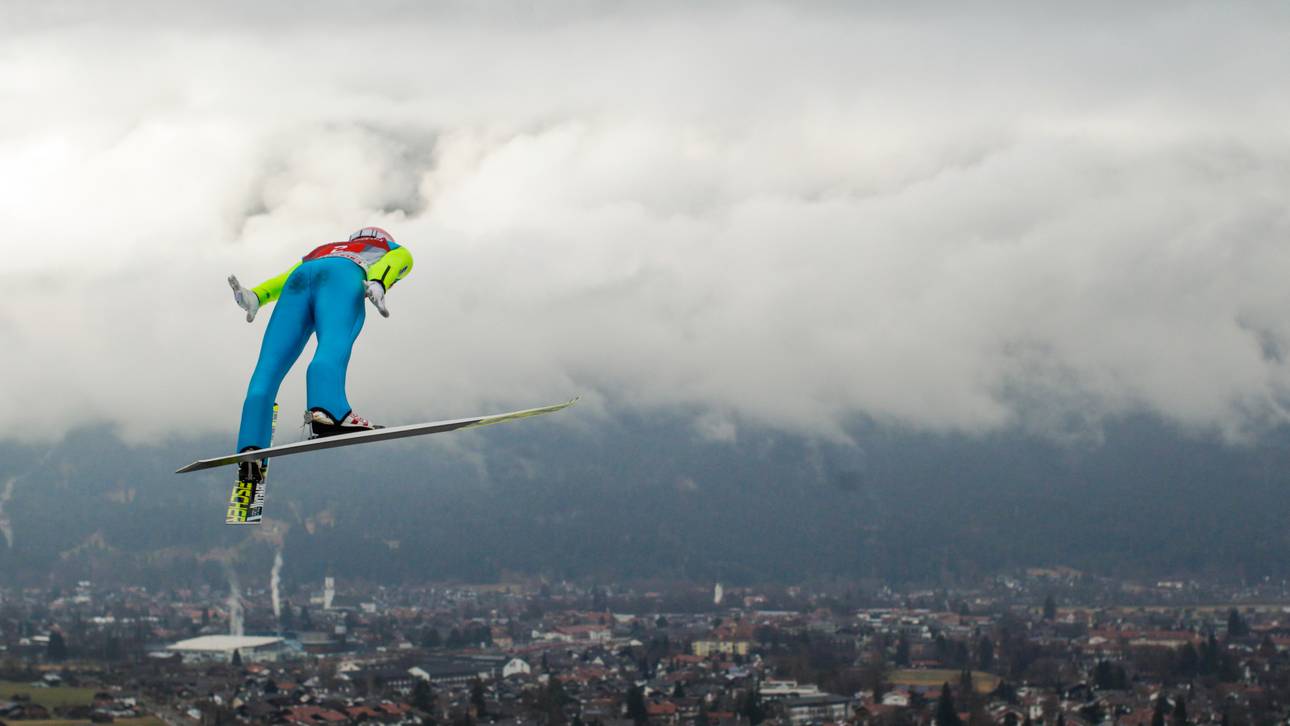 Garmisch lädt zum Neujahrsspringen
