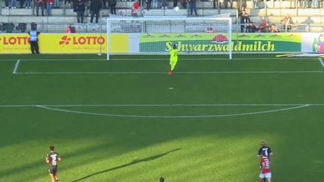 Beim Spiel zwischen dem SC Freiburg II und SV Waldhof Mannheim sah es lange nach einem Unentschieden aus, bis Vincent Vermeij mit seinem Zaubertor für Freiburg alle verzückte.