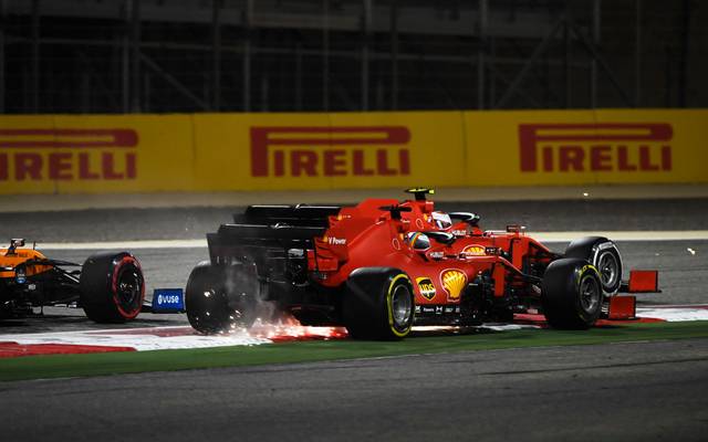 Formel 1 Liveticker Zum Bahrain Gp Mit Vettel Hamilton Grosjean Mit Crash