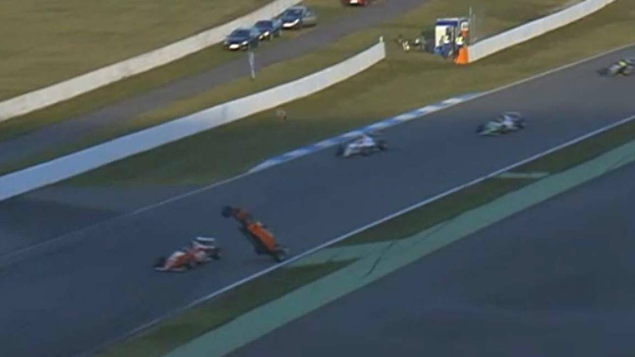 Norris übersteht Crash unverletzt