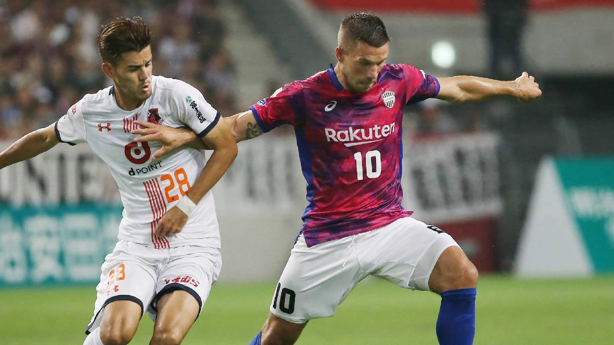 Roman & Friends: Lukas Podolski (Deutschland, 33 Jahre)