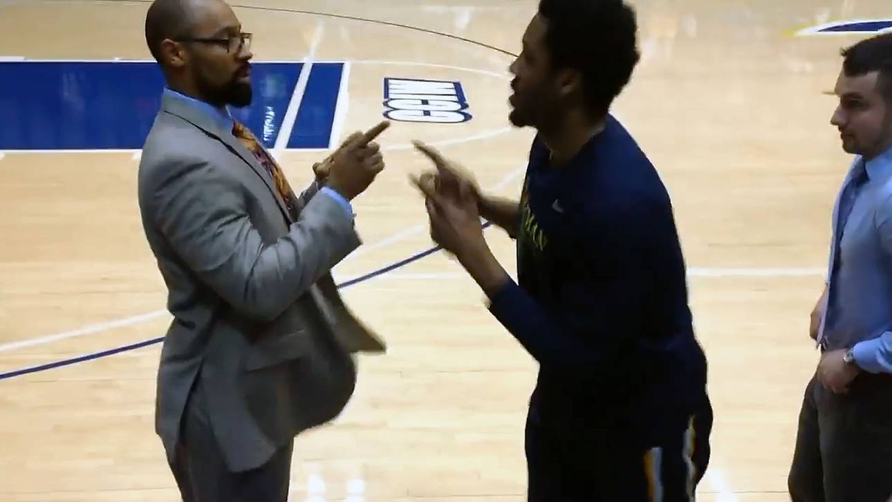 College-Coach zieht Handshake-Show ab