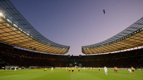 Borussia Dortmund v VfL Wolfsburg - DFB Cup Final