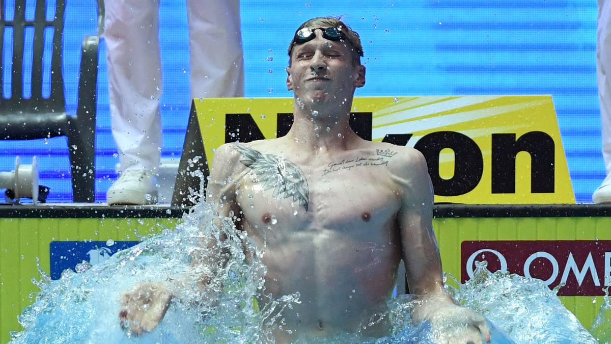 Eine Bilanz, die ihr Freund Florian Wellbrock in Südkorea sogar noch toppen kann. Als erster Schwimmer überhaupt gewinnt er bei einer WM Gold im Freiwasser und im Becken