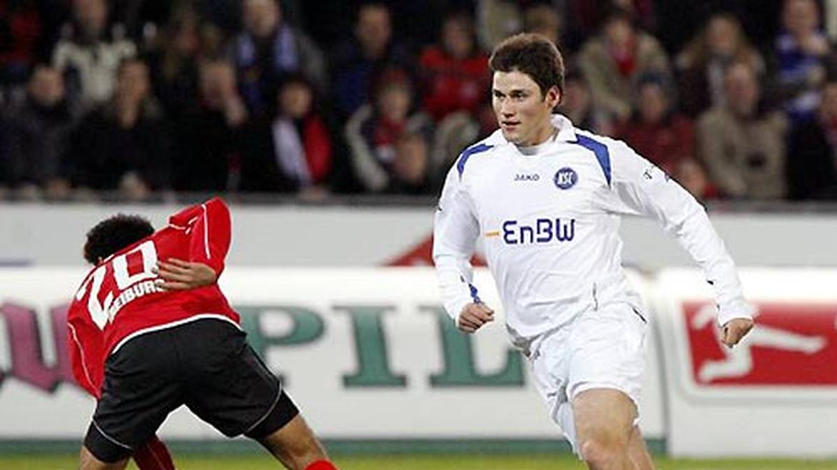 Die Zweitliga-Saison 2007 steht ganz im Zeichen von Giovanni Federico: Neben 14 Vorlagen erzielt der Mittelfeldspieler des KSC 19 Tore
