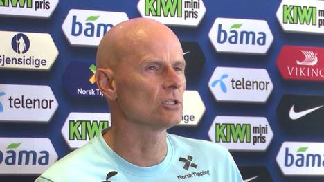 Norwegens Trainer Stale Solbakken vergleicht seinen Stürmerstar mit der deutschen Stürmerlegende Gerd Müller.