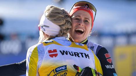 Katharina Hennig (r.) gewann die vorletzte Etappe der Tour de Ski