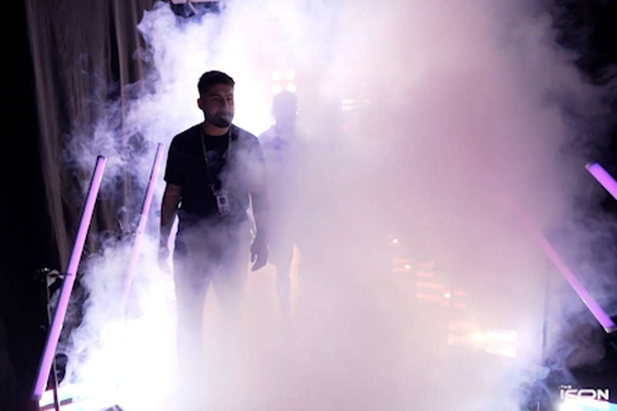 Hier betritt ein Weltstar die Icon-League-Bühne