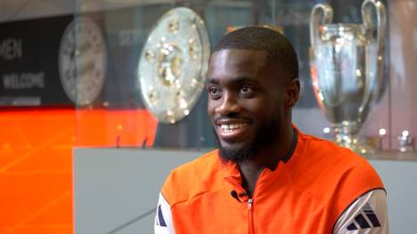 Dayot Upamecano spricht über das Zusammenspiel mit Verteidiger-Kollege Jonathan Tah beim FC Bayern München. Er verrät, was die beiden auszeichnet.