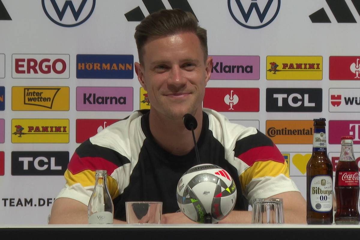 Marc-Andé ter Stegen spricht über seinen Ex-Trainer Luis Enrique, mit dem er 2015 beim FC Barcelona das Triple gewann. Mit PSG krönte sich Enrique nun erneut zum Triple-Sieger.