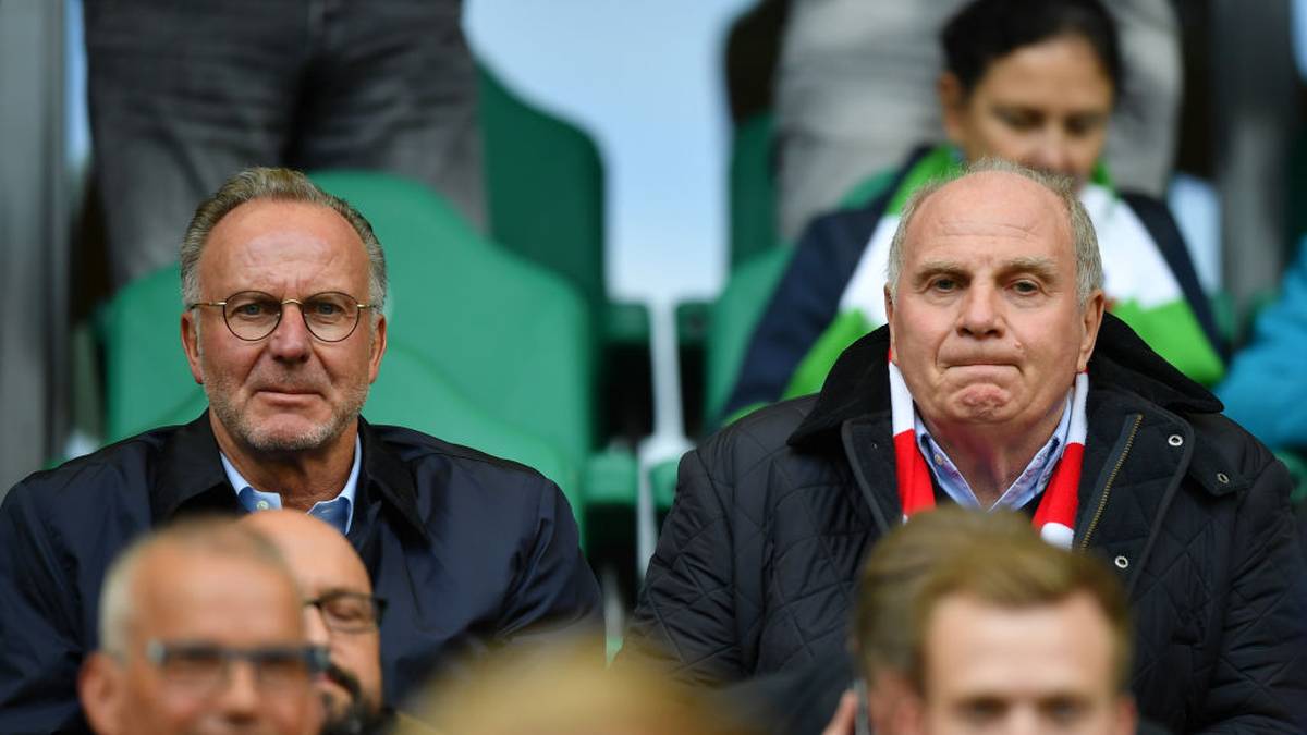Im Herbst hatte der neue Trainer dann seine erste handfeste Krise beim Rekordmeister. Sowohl Hoeneß als auch Rummenigge verzichteten darauf, dem Trainer demonstrativ den Rücken zu stärken