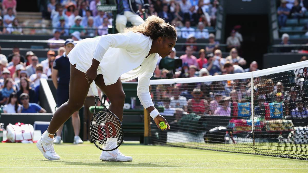 SERENA WILLIAMS: Wer an Williams und Wimbledon 2014 denkt, wird vor allem ihren bizarren Auftritt im Doppel vor Augen haben. Bei den French Open torkelt die US-Amerikanerin teilweise ähnlich über den Platz, gewinnt das Turnier aber dennoch. Ihren 21. Grand-Slam-Titel kann sie wohl nur selbst verhindern