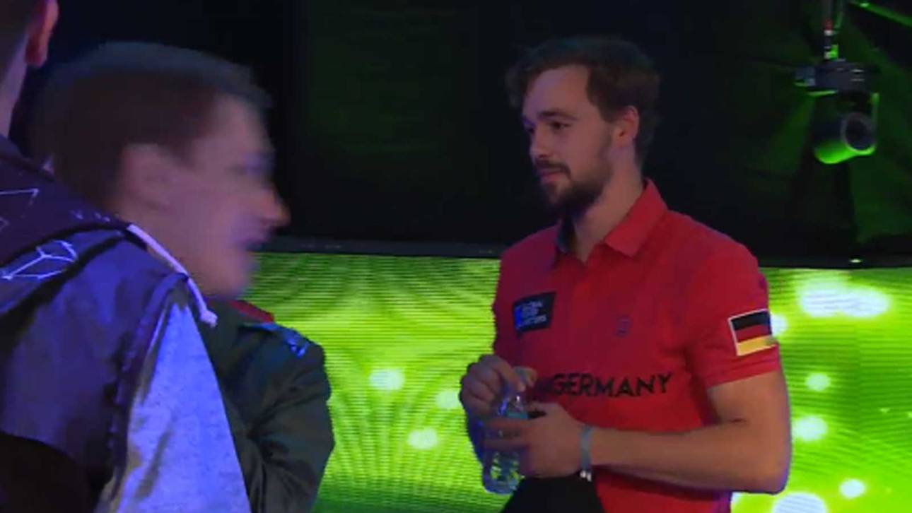 Ole Schemion wurde von Giuliano Bendinelli vom Tisch genommen