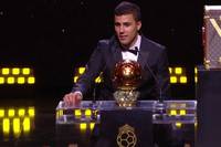 Die Entscheidung ist gefallen. Den diesjährigen Ballon d'Or als bester Fußballer gewinnt der Spanier Rodri. In seiner Siegesrede findet der Premier-League-Sieger und Europameister emotionale Worte. Die ganze Rede im Video.