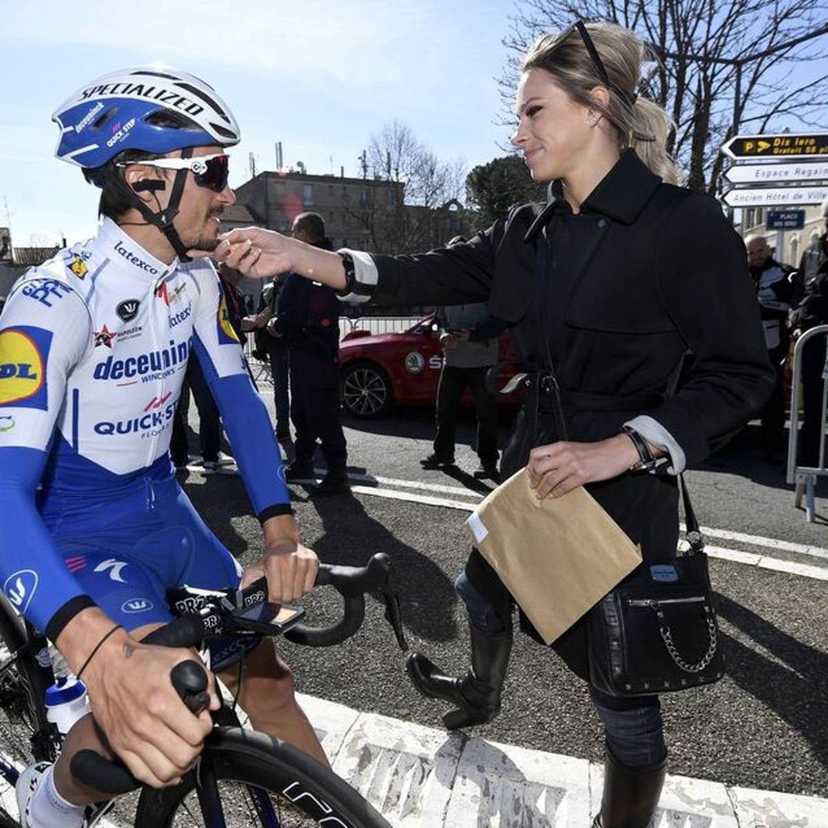 Tour De France Sexismus Eklat Nach Karikatur Von Alaphilippe Und Freundin