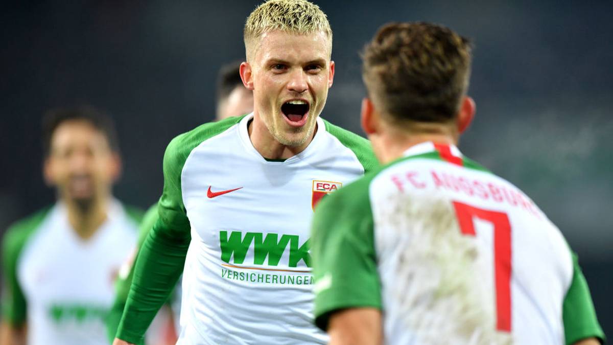 Doch dann platzte der Knoten. An den verbliebenen sieben Spieltagen sammelte Augsburg fünf Siege und verlor lediglich gegen RB Leipzig am letzten Spieltag vor der Winterpause. So findet sich Augsburg auf Rang 10 wieder und steuert mit 23 Punkten auf den Klassenerhalt zu. Eine zweite Saisonhälfte ohne Abstiegssorgen wäre ein Erfolg für den Verein