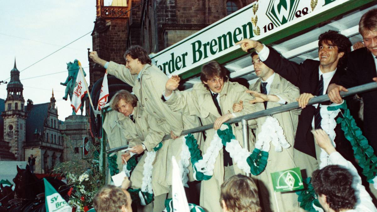 Bei der Rückkehr nach Bremen steht die Hansestadt kopf und feiert die erste Meisterschaft nach 23 Jahren