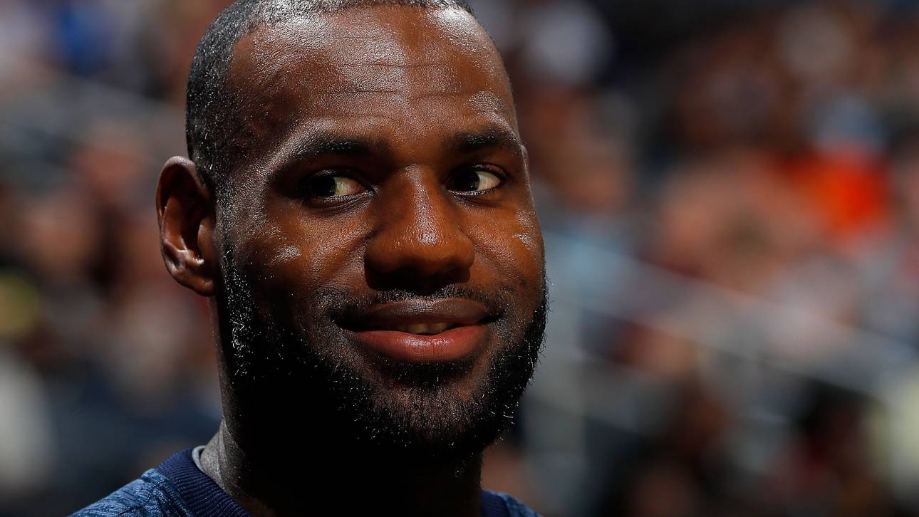 James wirkt an Ali-Dokumentation mit