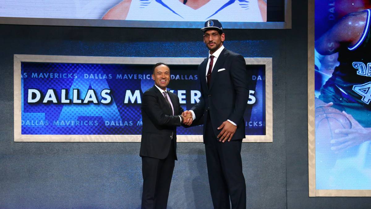 Satnam Singh Bhamara (Center) - Rookie - Der erste Inder in der NBA wird von den Mavs im Draft an der 52. Stelle ausgewählt und kämpft um einen Kaderplatz. In Florida wird er ausgebildet. Wahrscheinlich ist, das Singh zunächst in der D-League Erfahrung sammeln soll