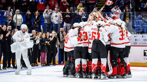 Kanada bezwang im Finale der Eishockey-WM der Frauen Erzrivale USA