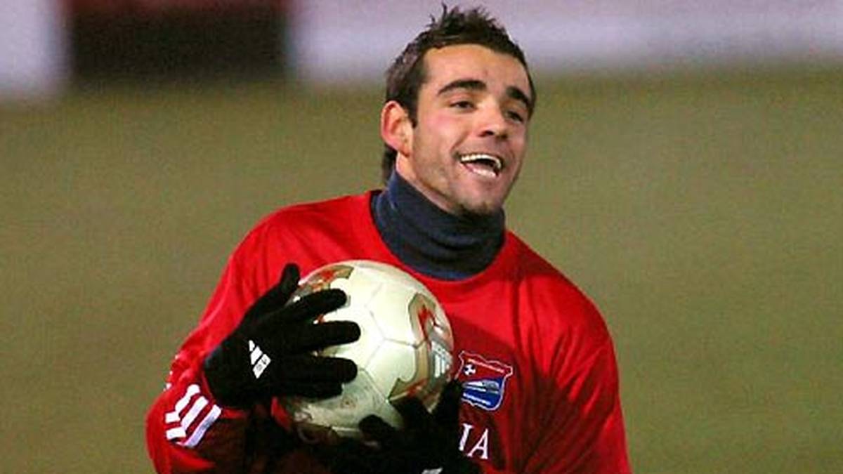Teilen muss er sich seinen Titel aber mit Francisco Copado, damals bei Unterhaching tätig und ebenfalls 18 mal erfolgreich