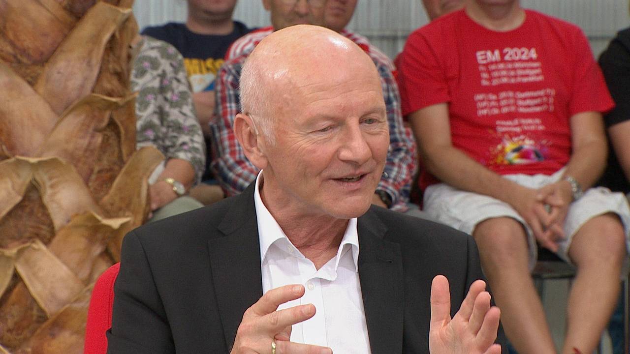Nach Ärger zwischen Fan und Köln-Profi! Carlo Wild im DOPA mit skurriler These